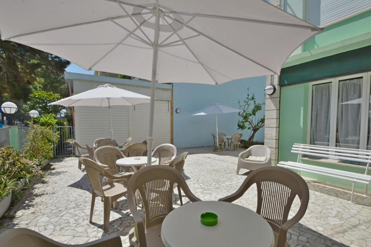 Hotel Maddalena Marina di Ravenna Exterior photo